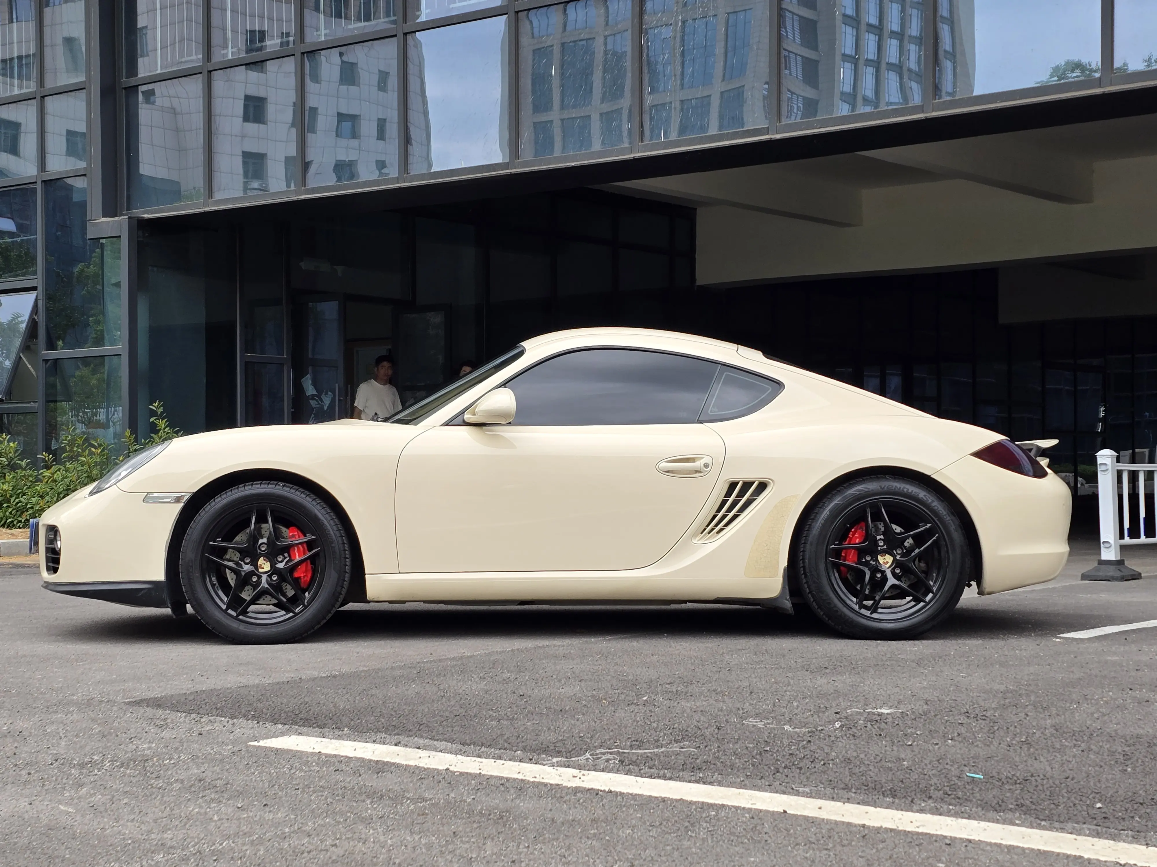 Porsche Cayman