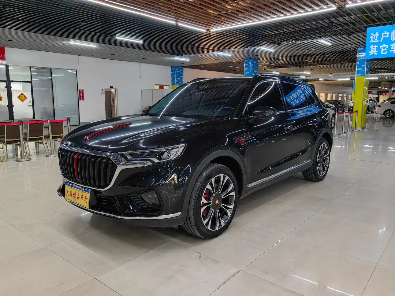 Hongqi HS5  из Китая