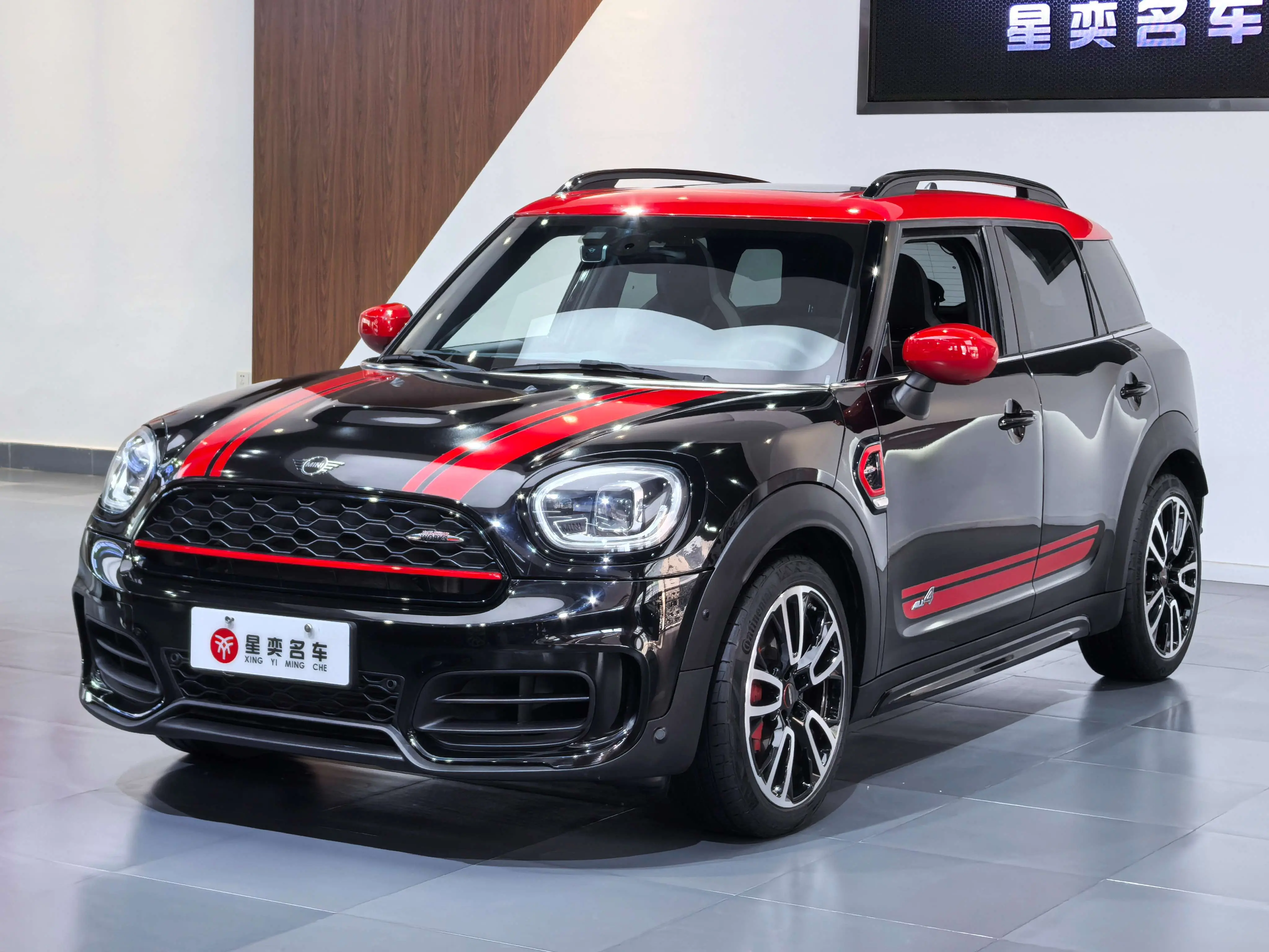MINI JCW COUNTRYMAN
