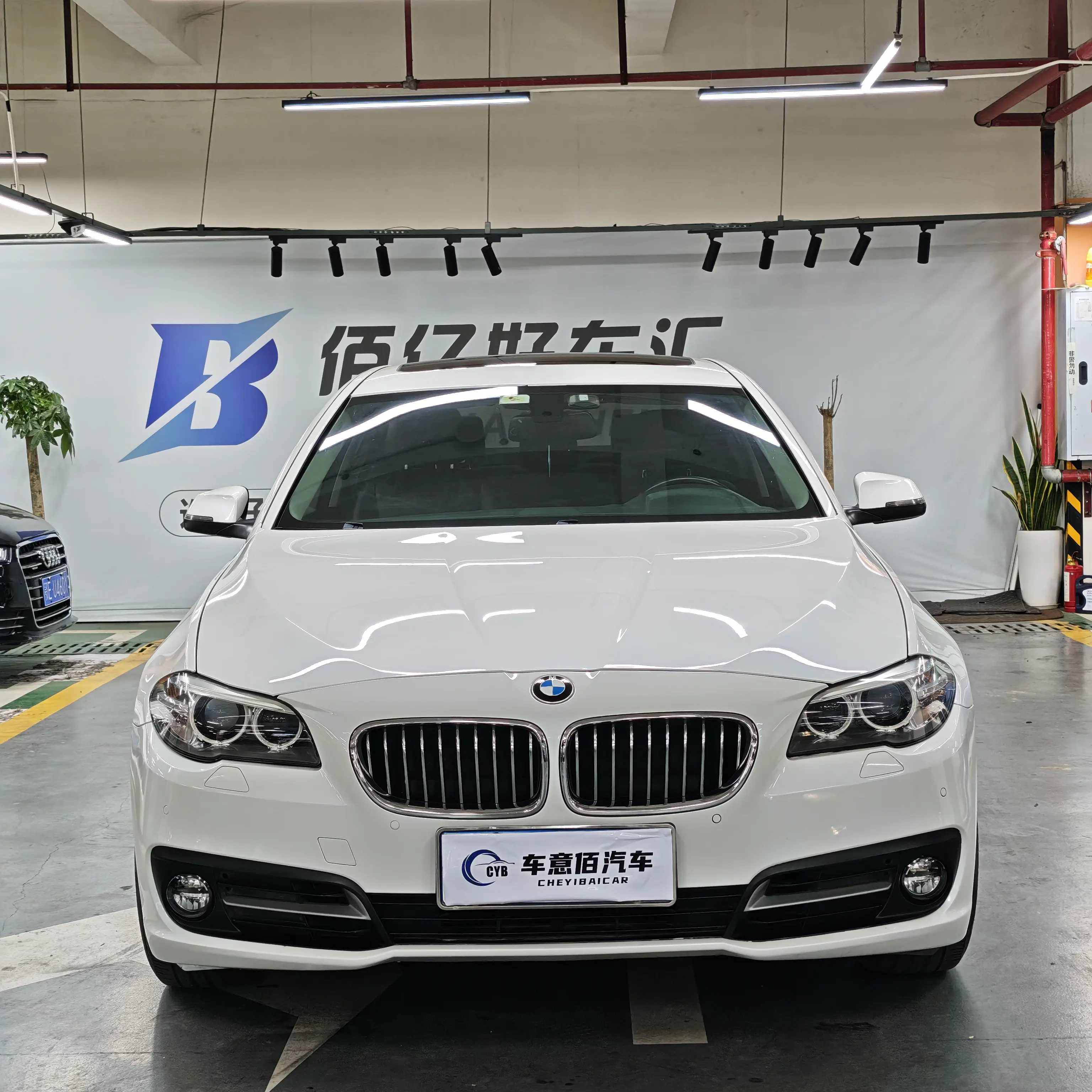 BMW 5 Series  из Китая