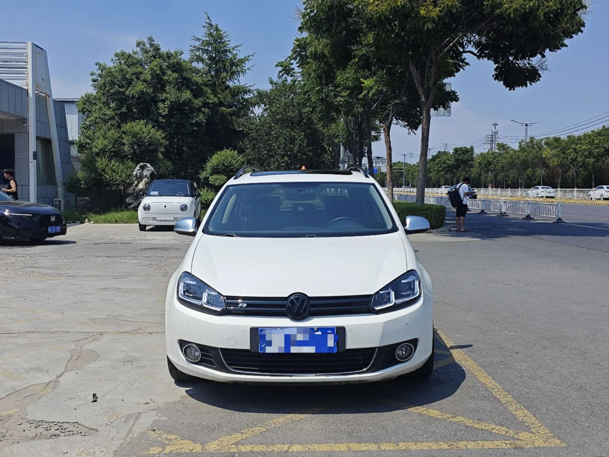 Volkswagen Golf (imported)