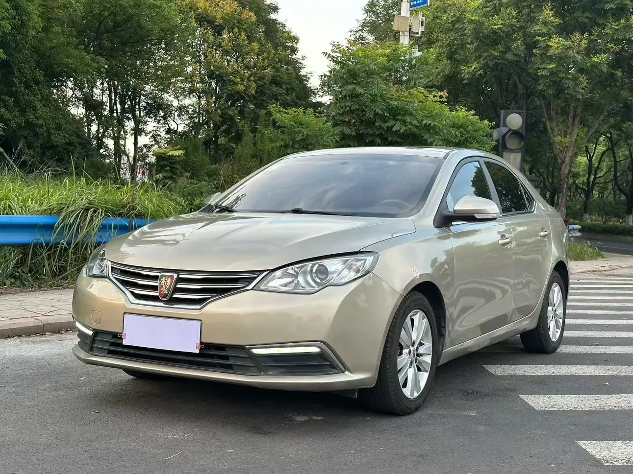 Roewe 360  из Китая