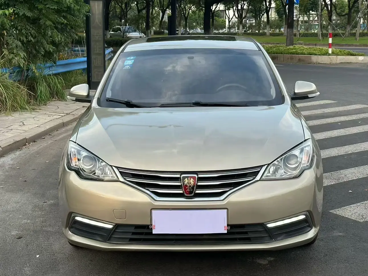 Roewe 360  из Китая