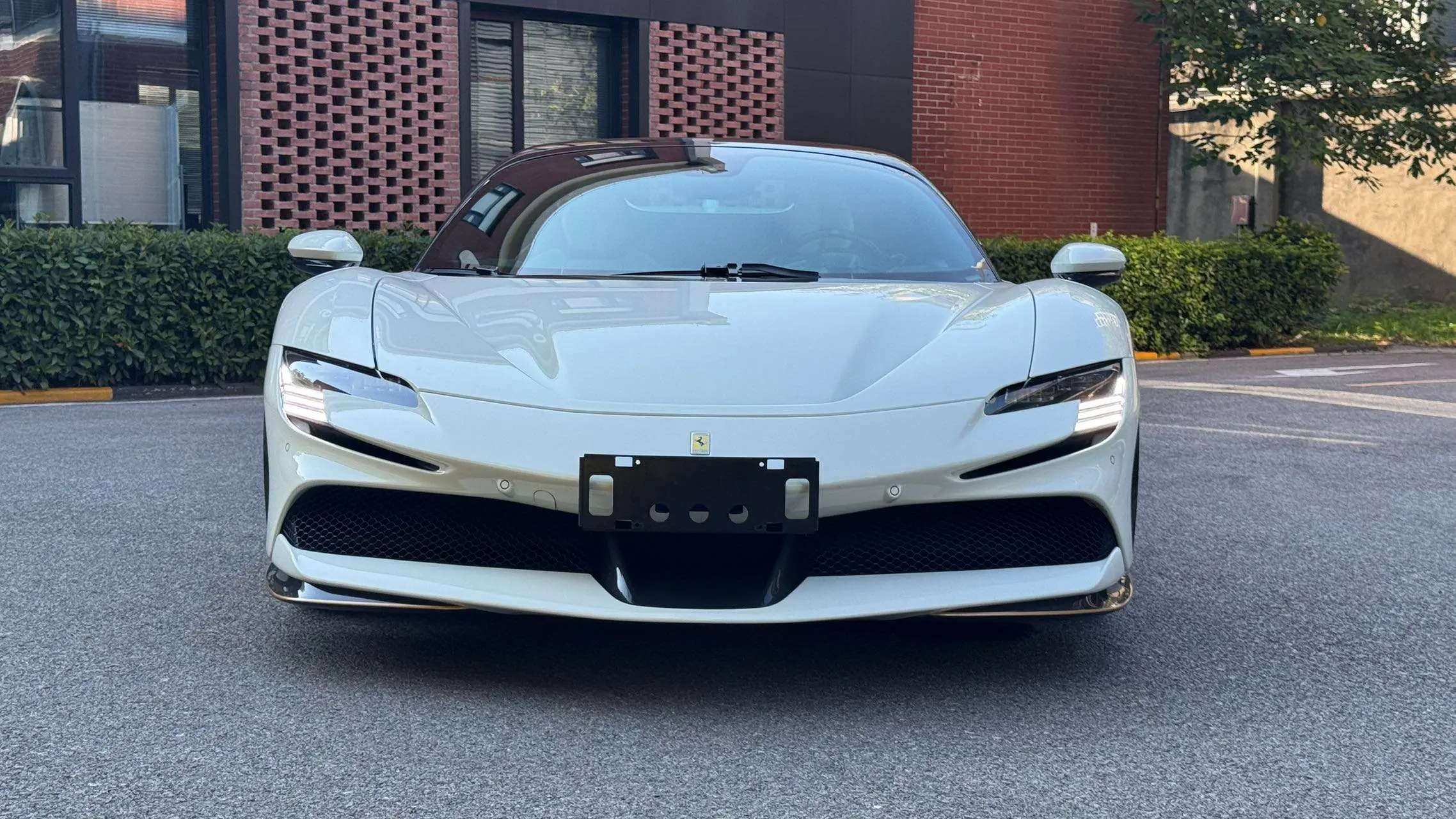 Ferrari SF90  из Китая