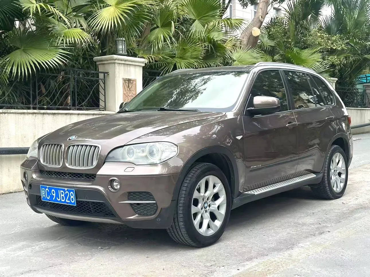 BMW X5 (imported)