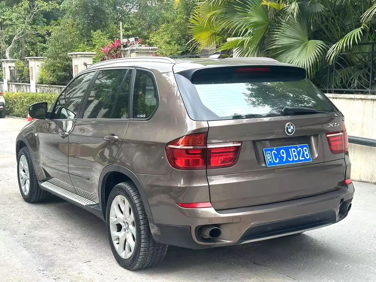 BMW X5 (imported)