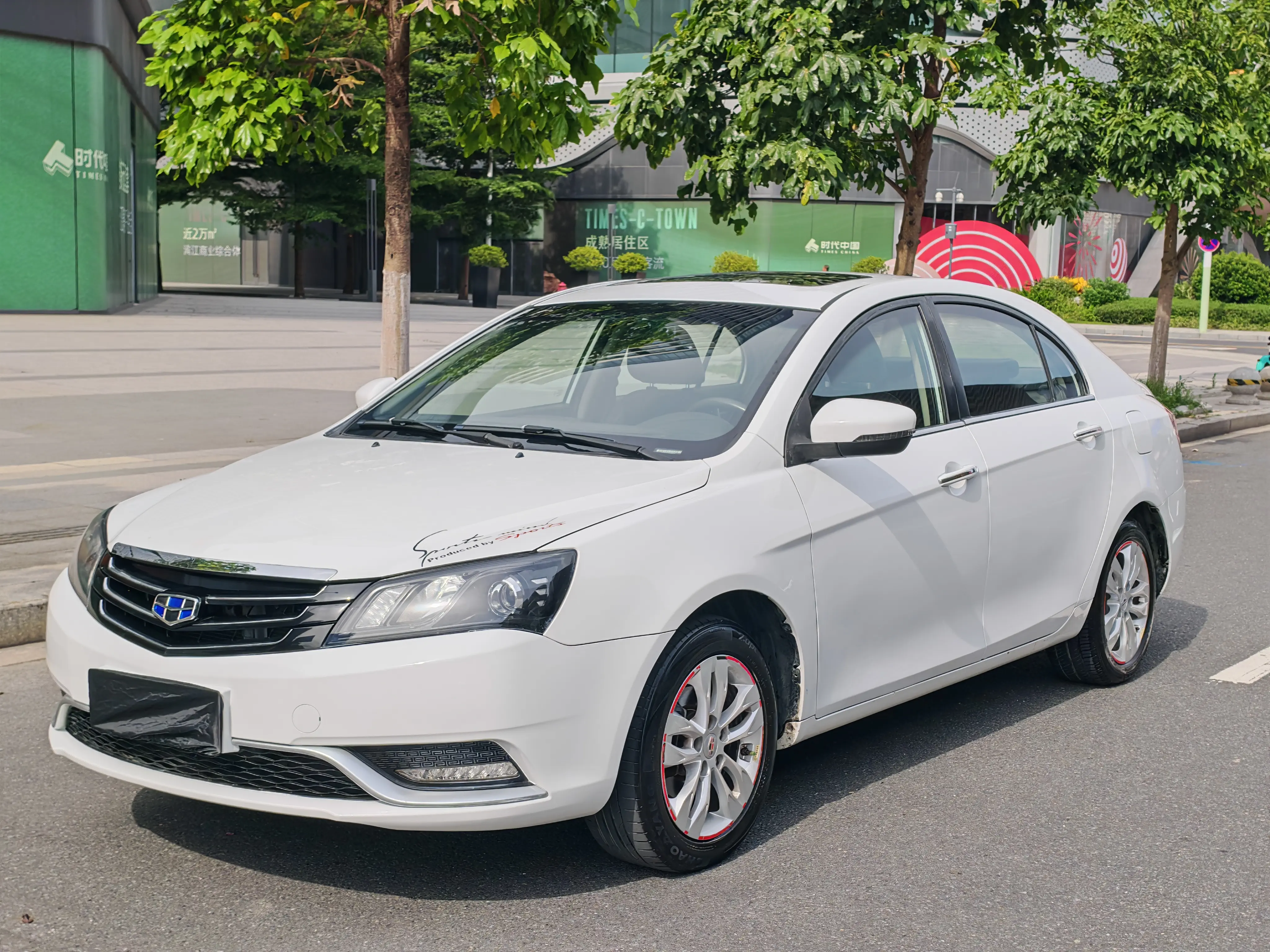 Geely Emgrand  из Китая