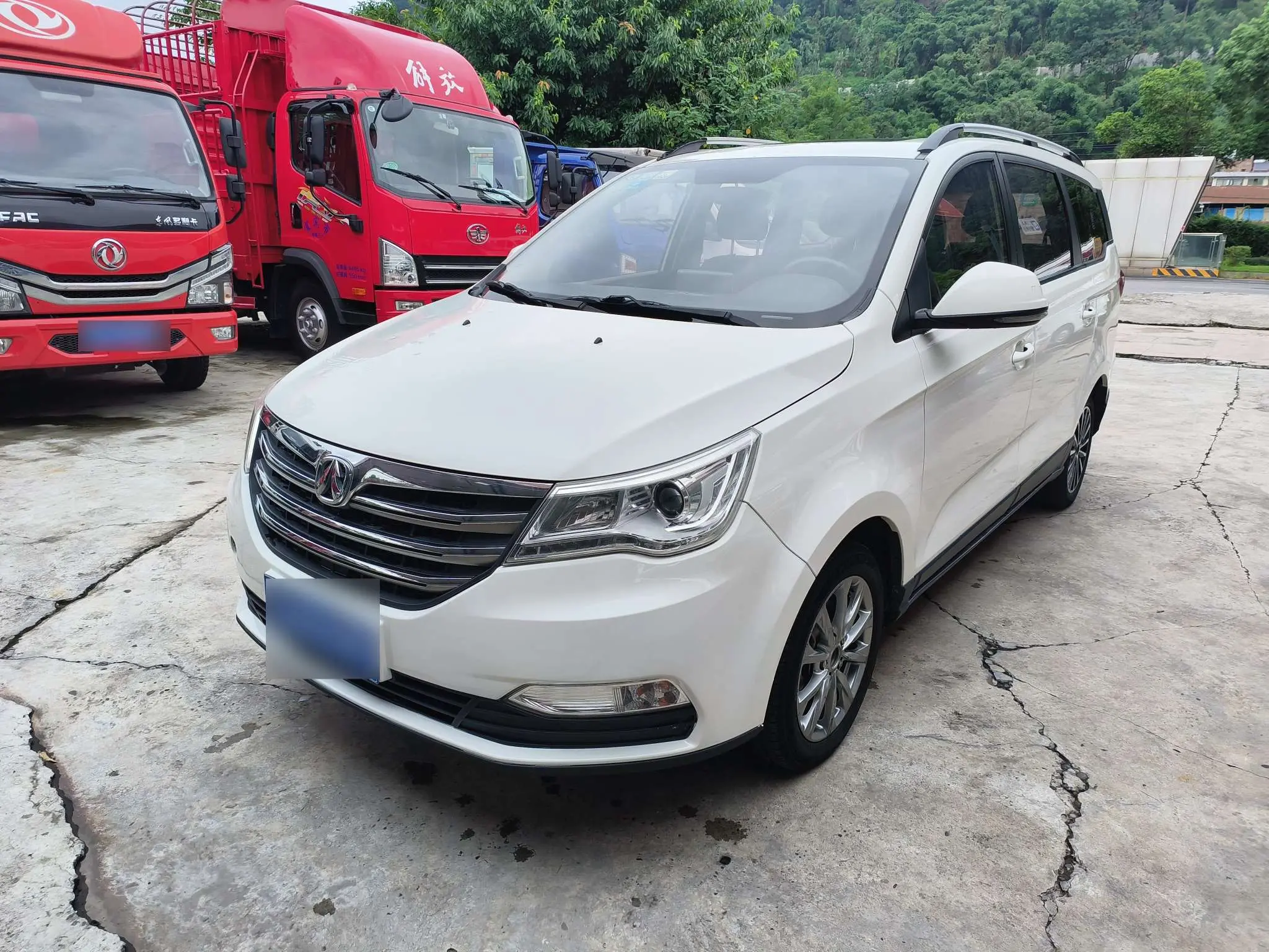 BAIC Weiwang M50F