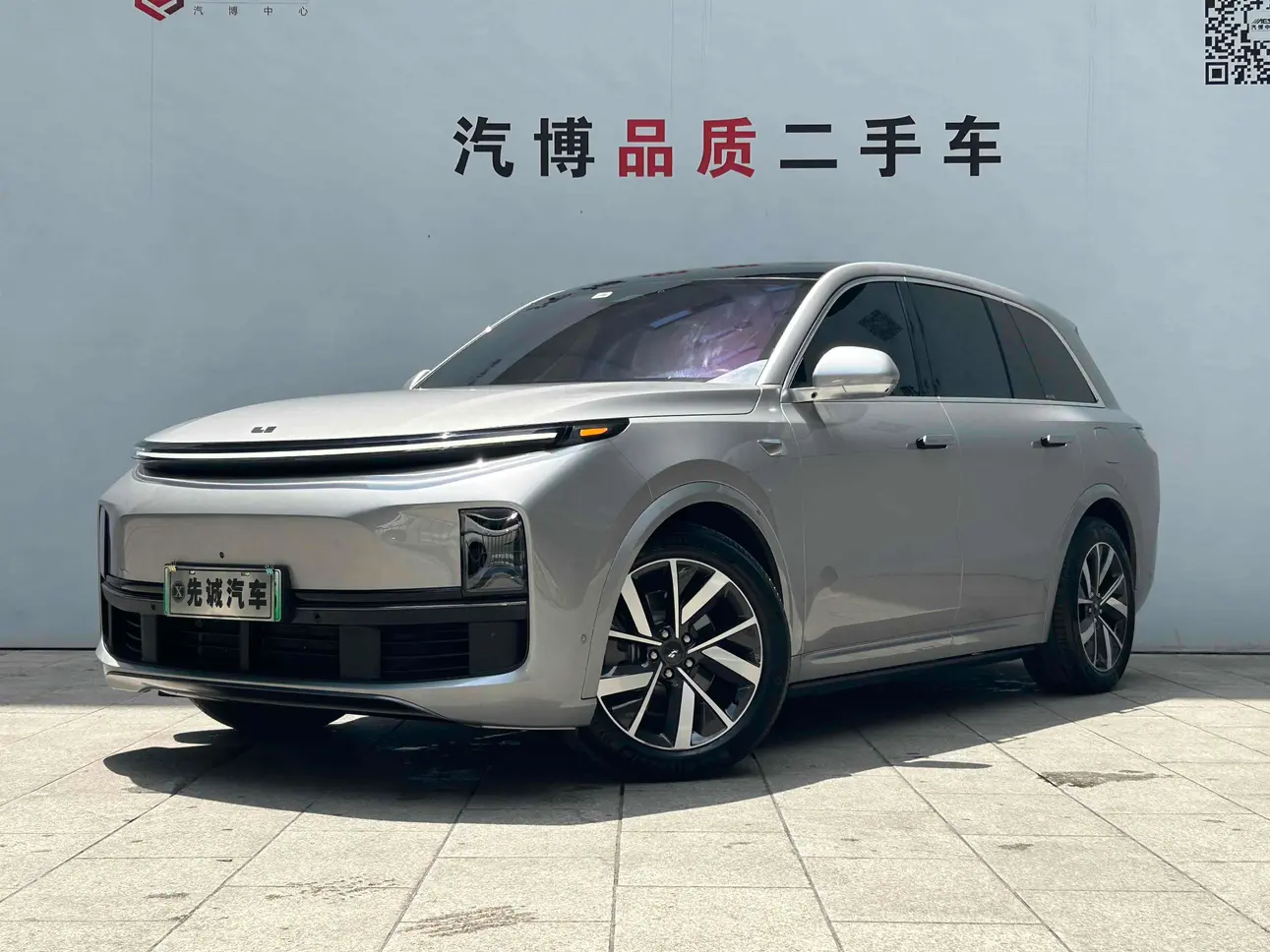 Li Ideal L8  из Китая