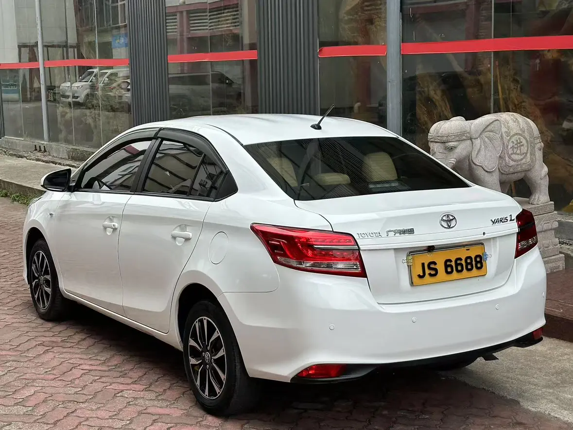 Toyota YARiS L Enjoy