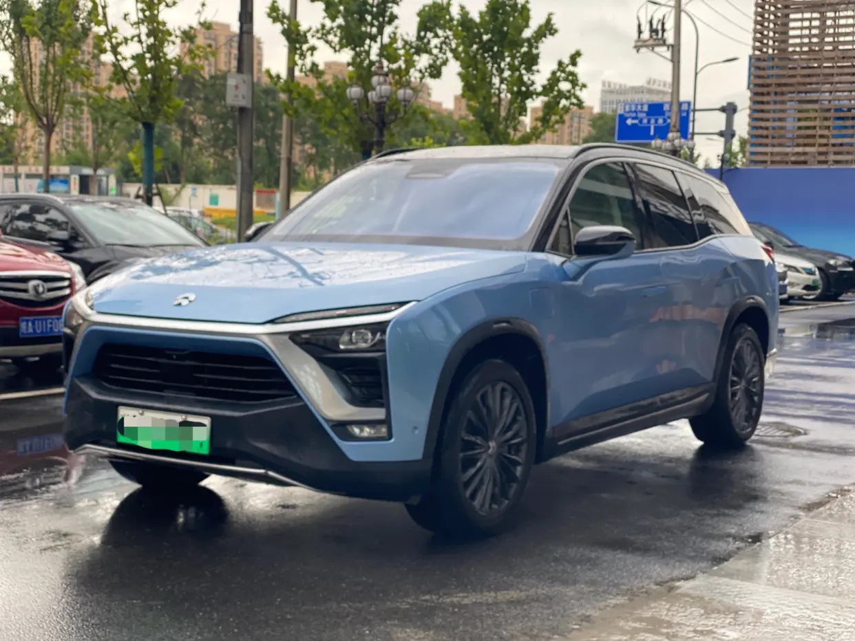 NIO ES8  из Китая