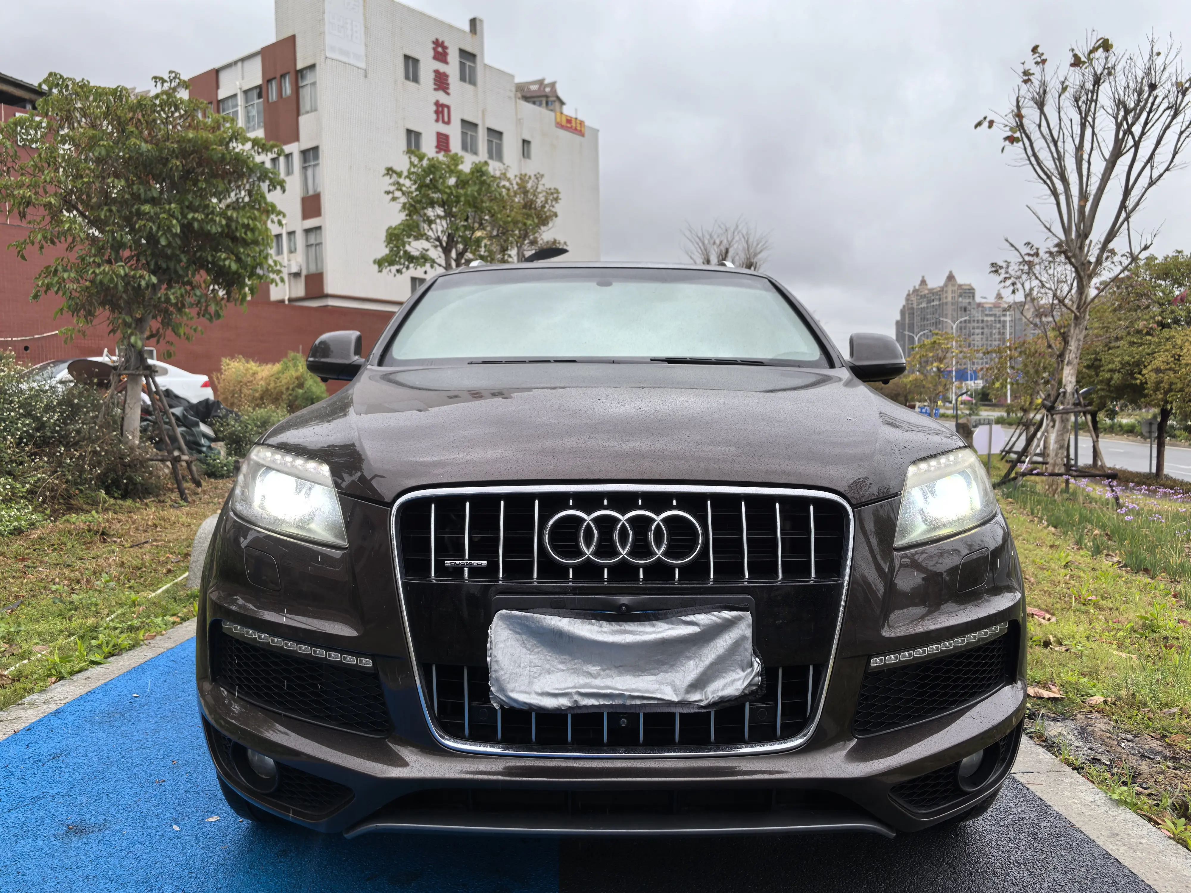 Audi Q7  из Китая