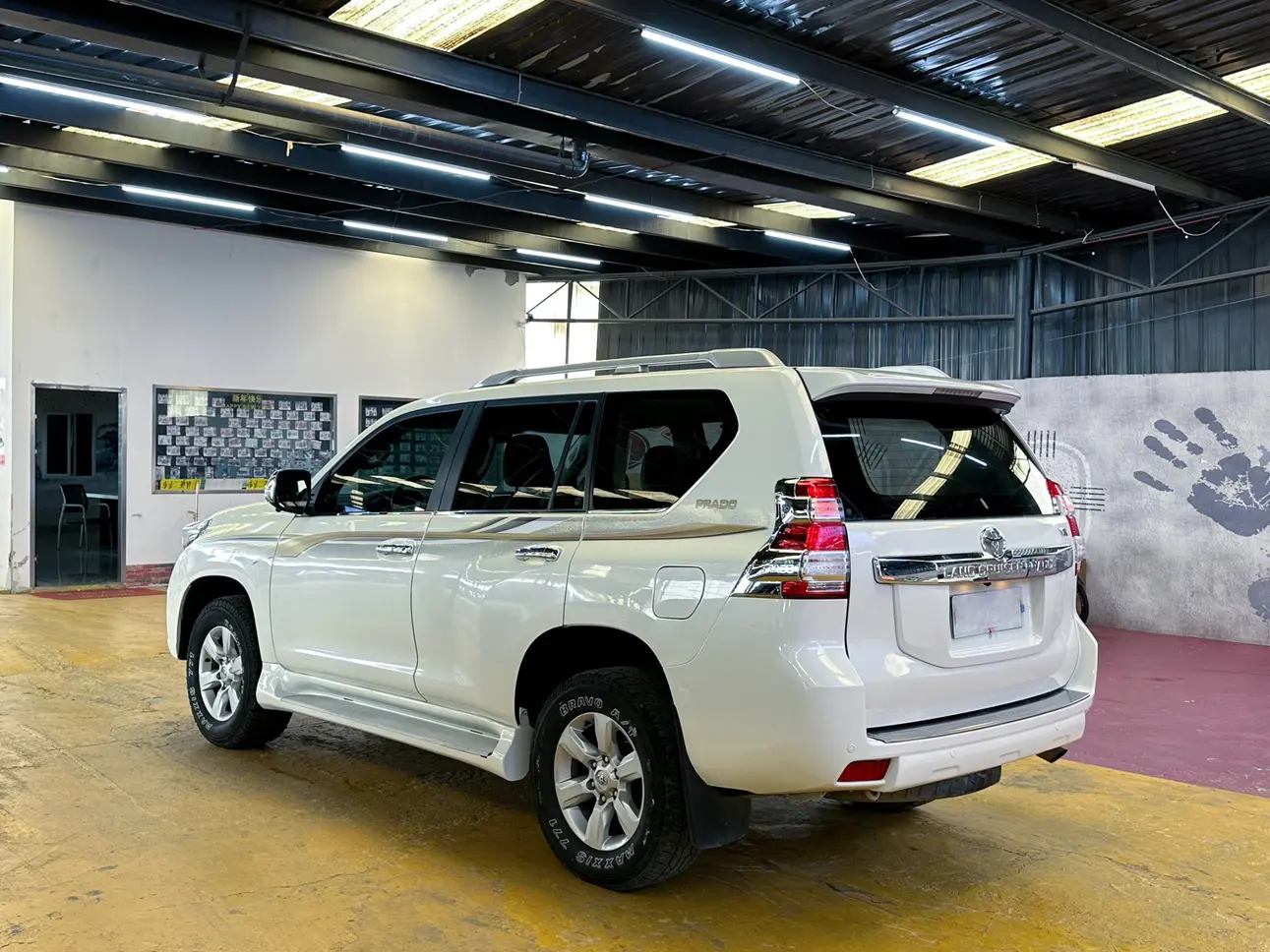 Toyota Prado (imported)