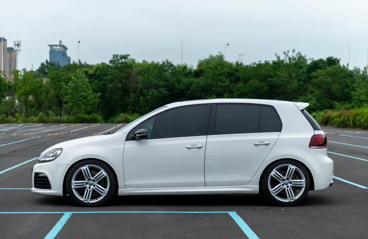 Volkswagen Golf (imported)