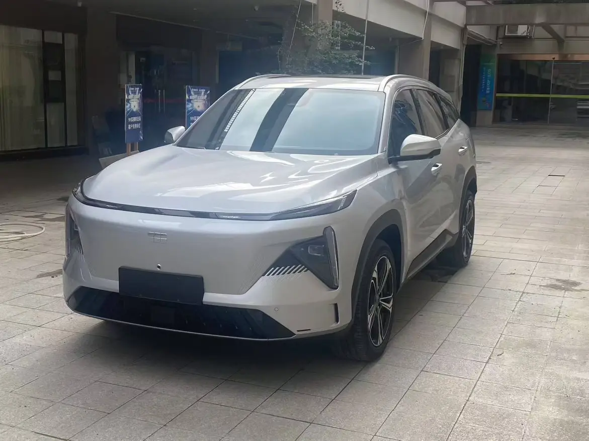Geely Galaxy L7