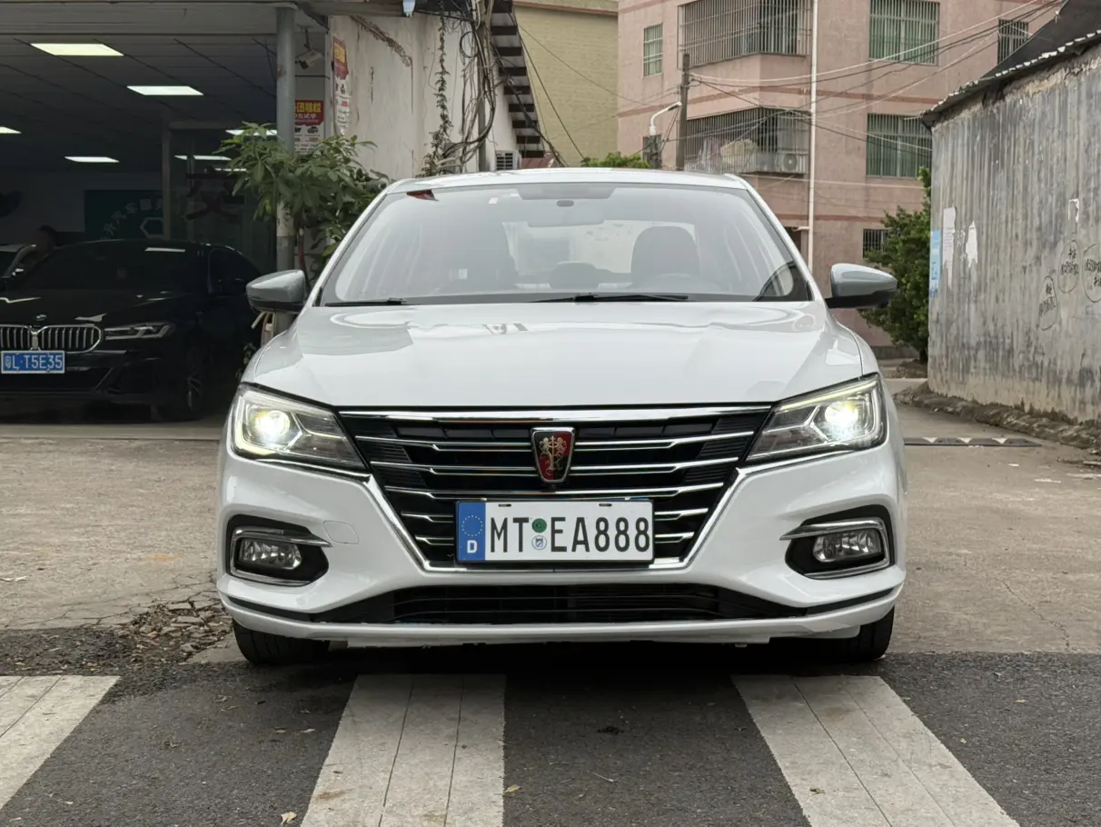 Roewe i5