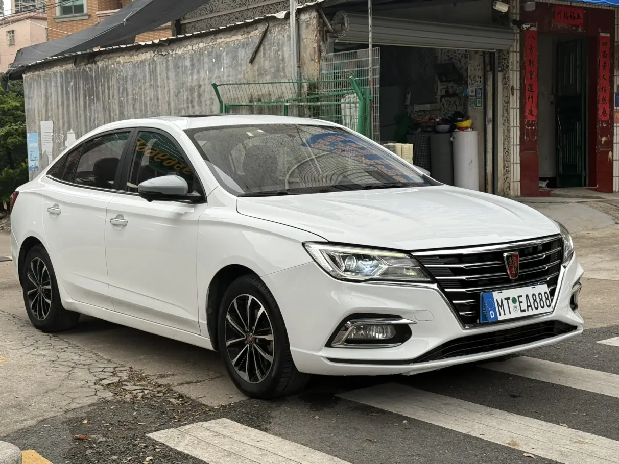 Roewe i5