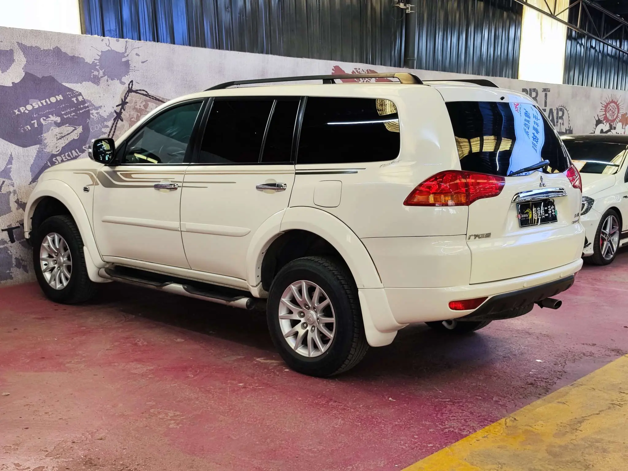Mitsubishi Pajero Jinchang