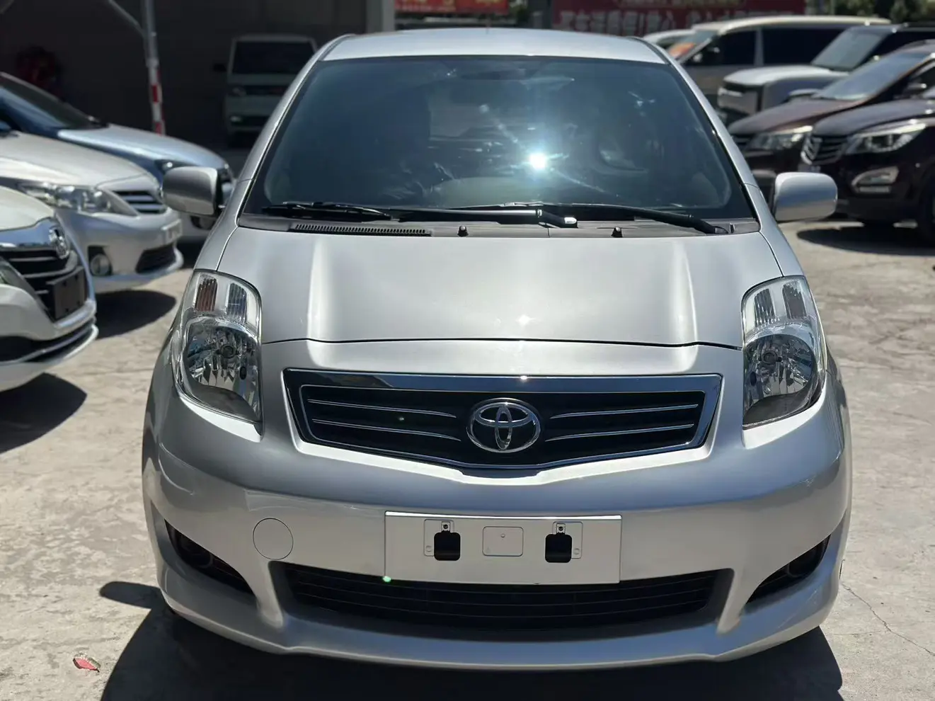 Toyota Yaris  из Китая