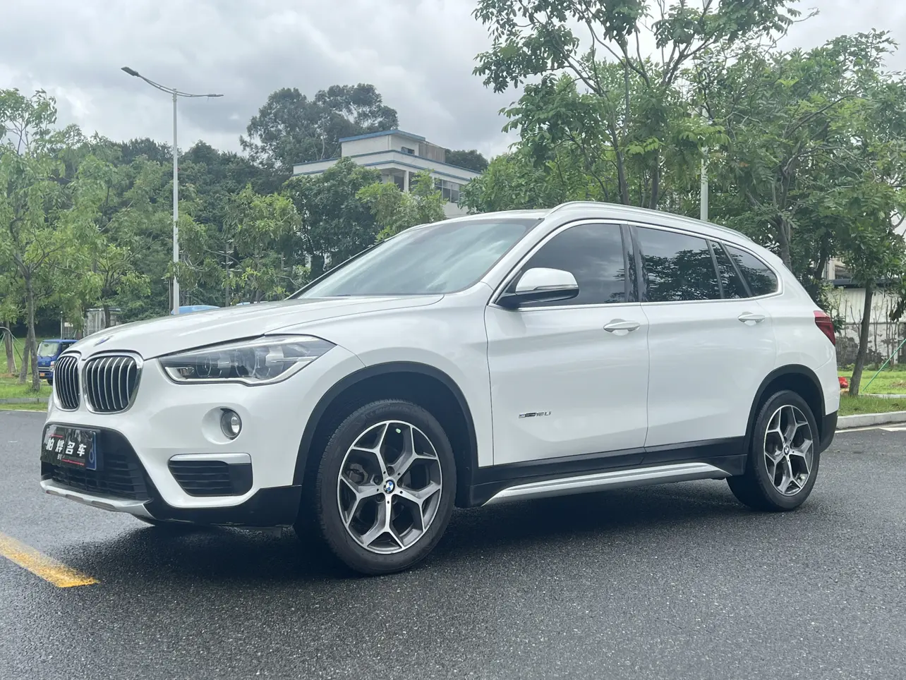 BMW X1  из Китая