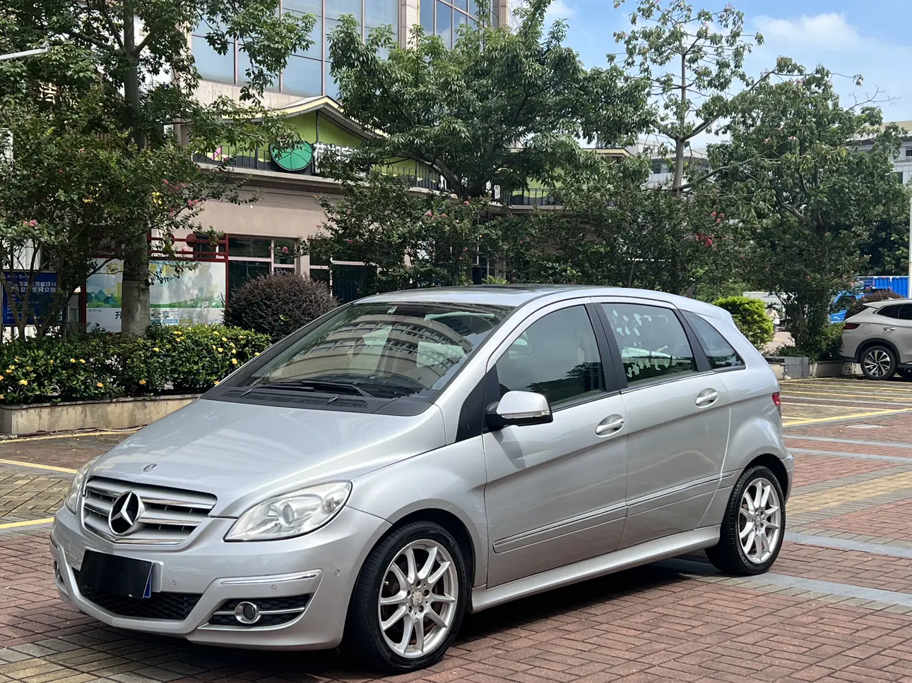 Mercedes-Benz Mercedes Benz B Class  из Китая