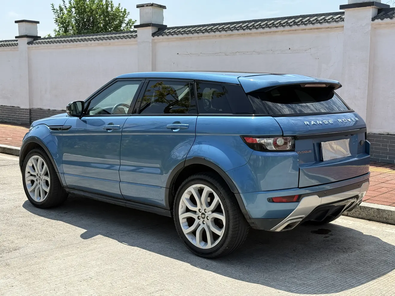 Land Rover Range Rover Evoque (imported)