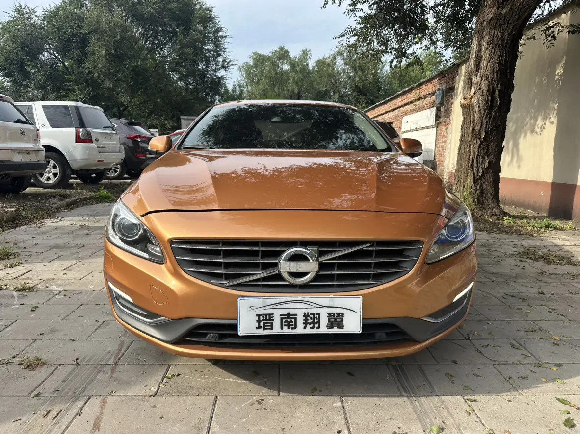 Volvo S60 (imported)