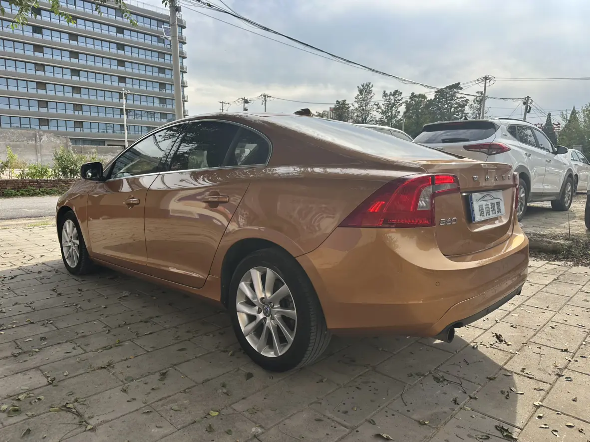 Volvo S60 (imported)