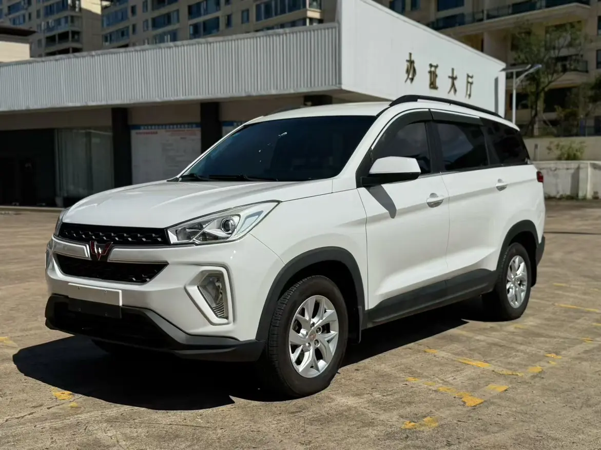 Wuling Hongguang S3  из Китая