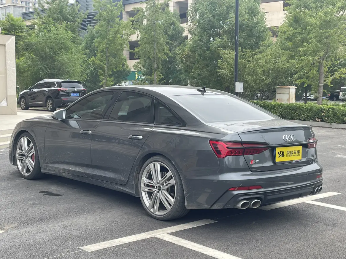 Audi S6