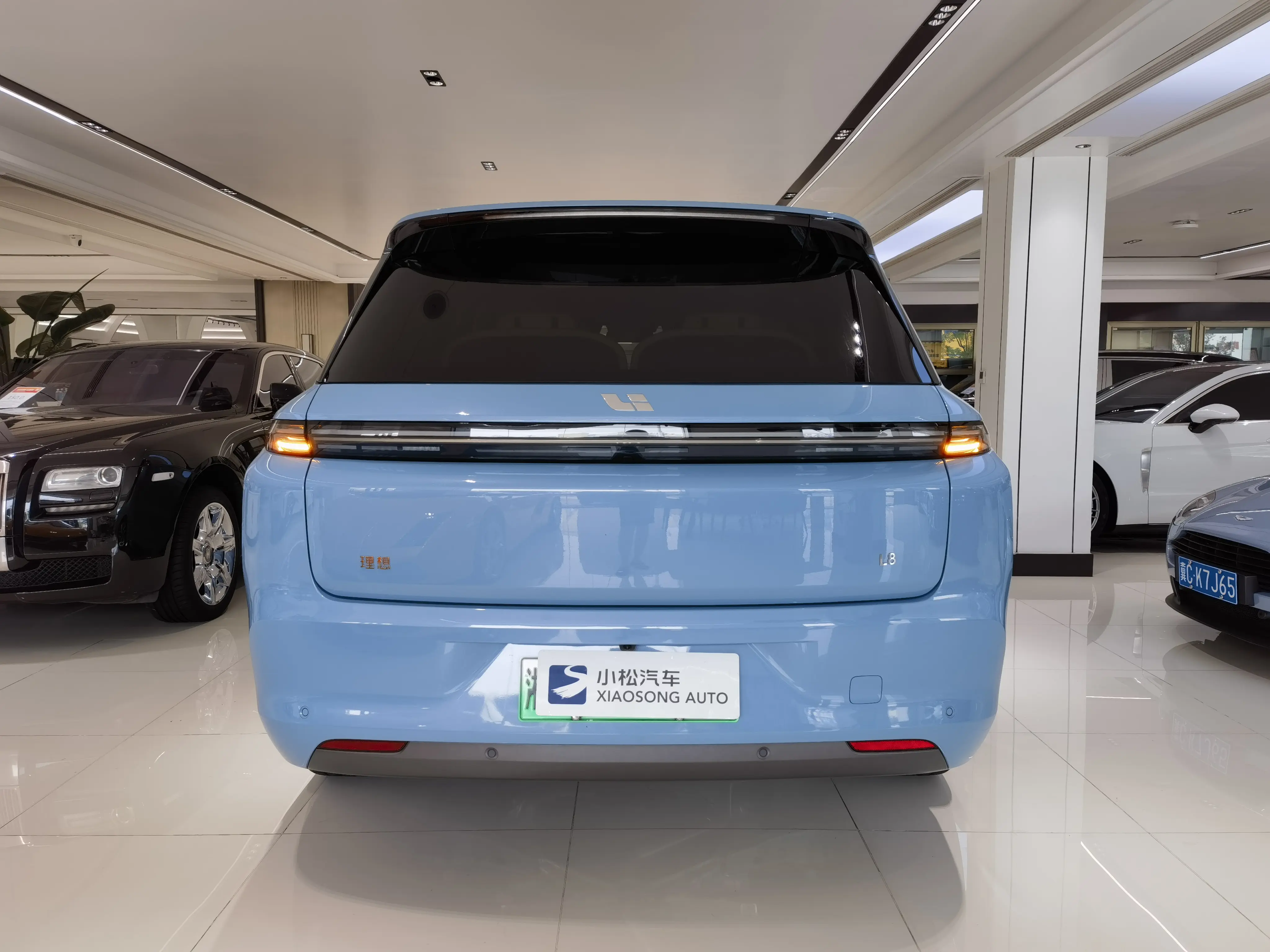 Lixiang L8