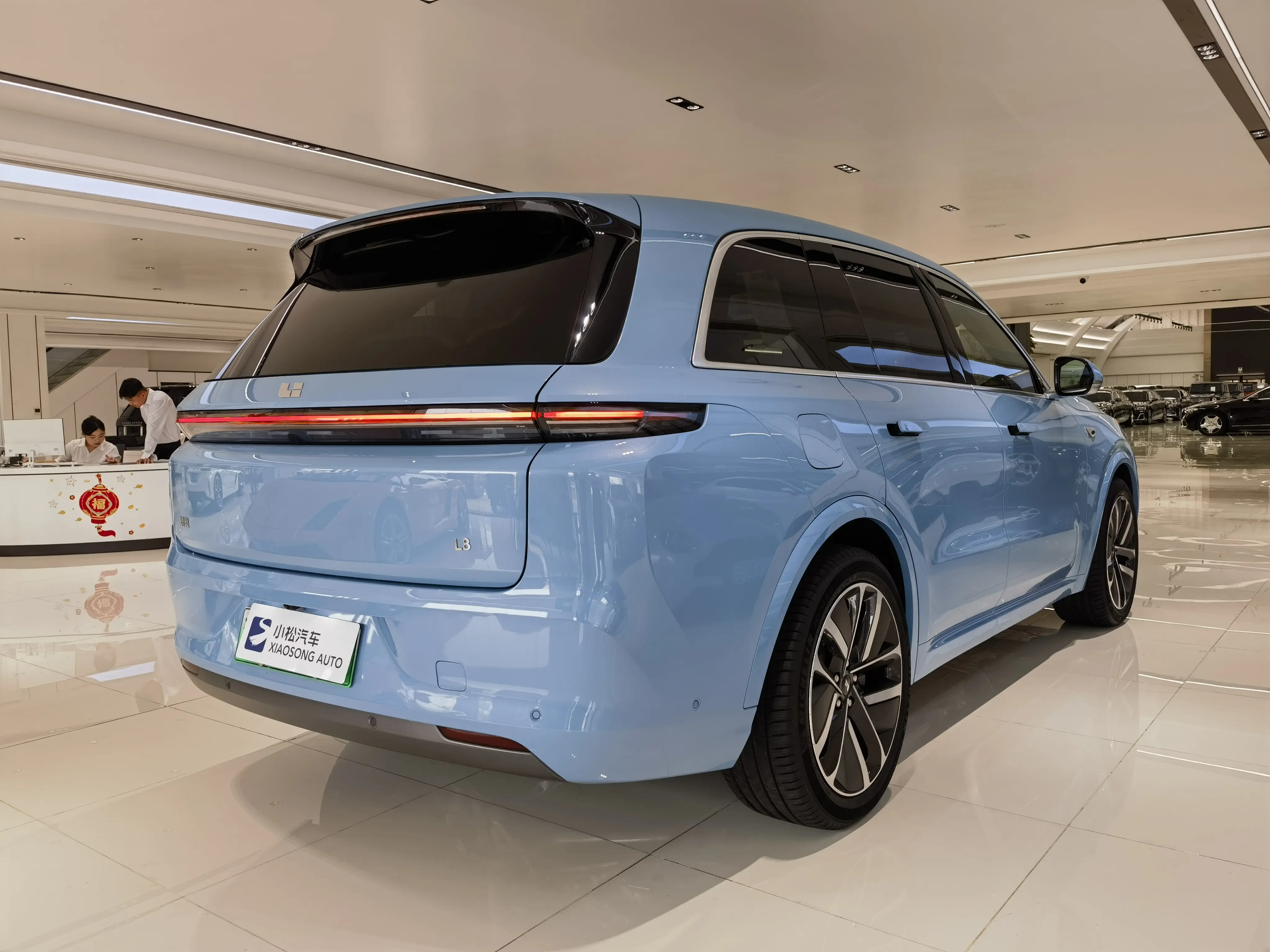 Lixiang L8