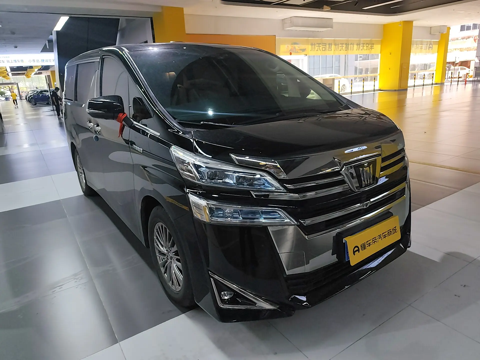 Toyota Crown Wellfire