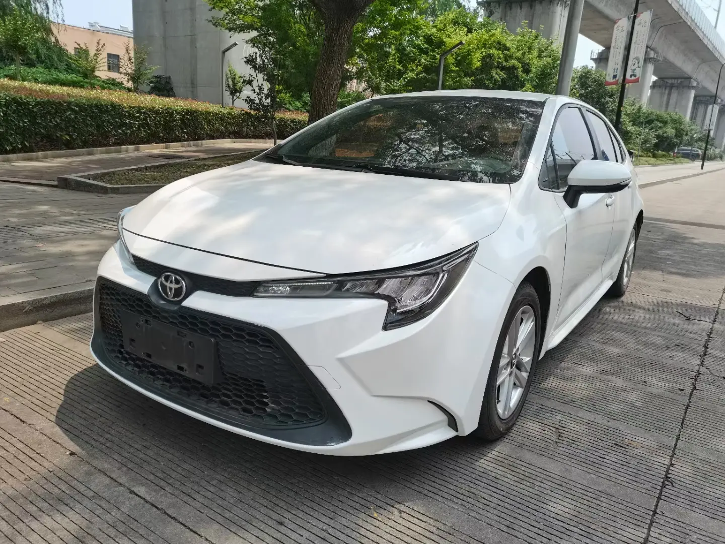 Toyota Levin (Lei Ling)  из Китая