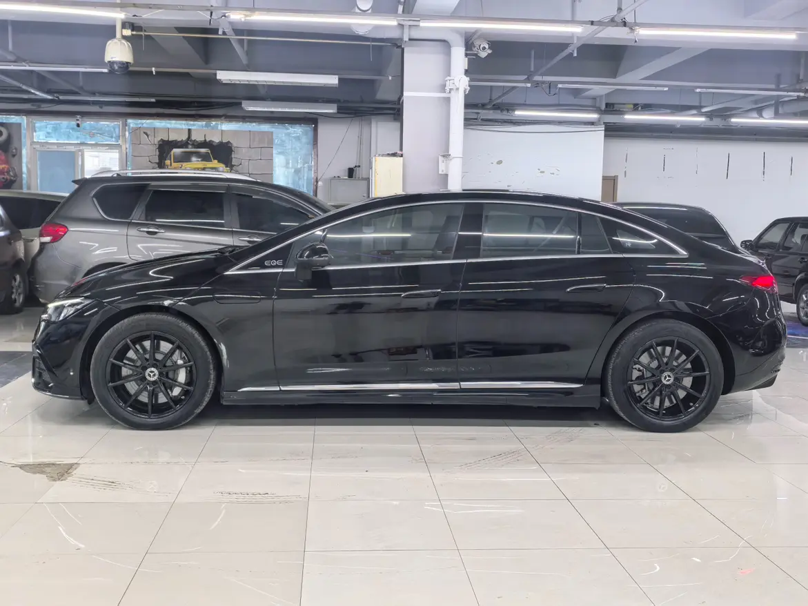 Mercedes-Benz EQE