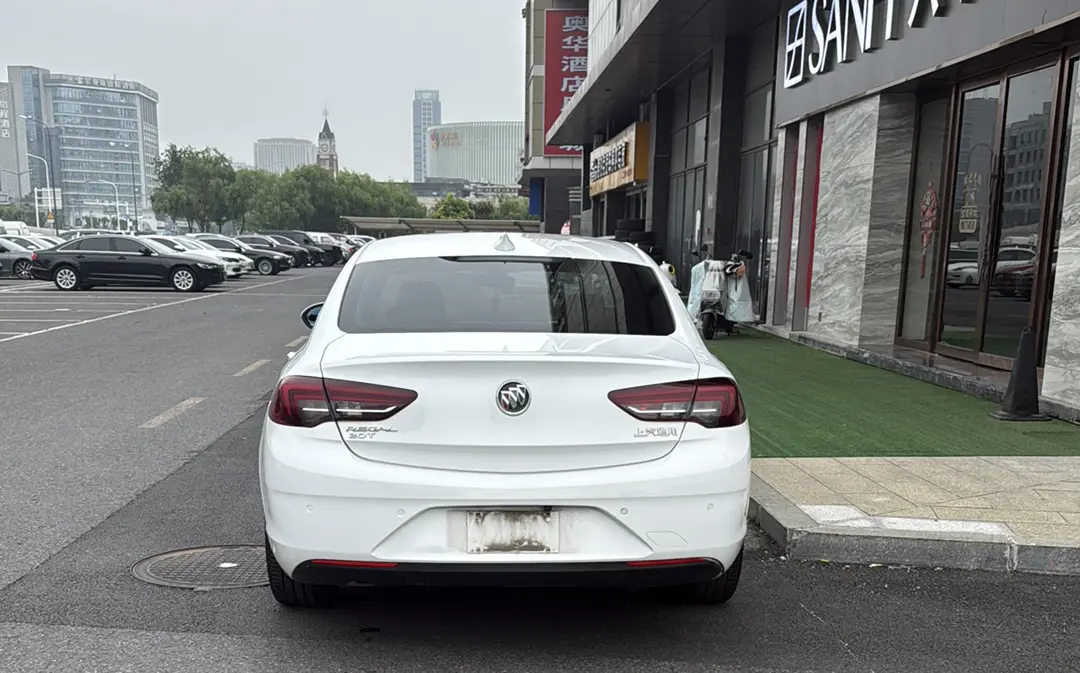 Buick Majesty