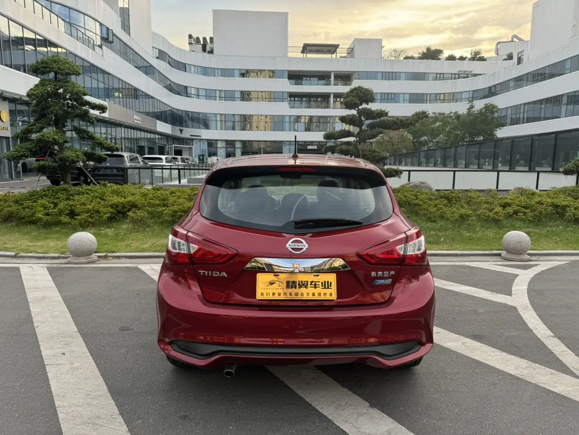 Nissan Tiida