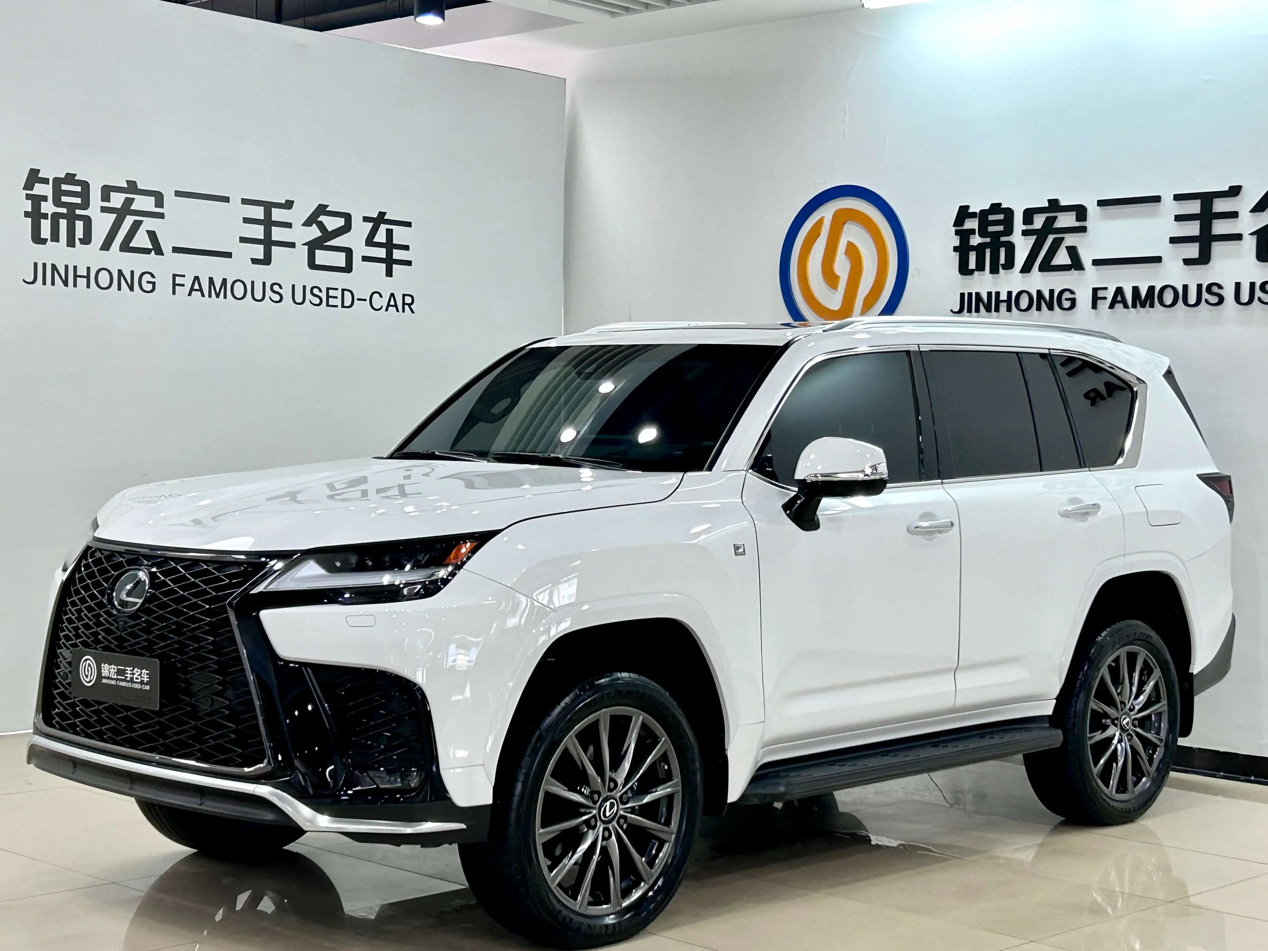 Lexus LX