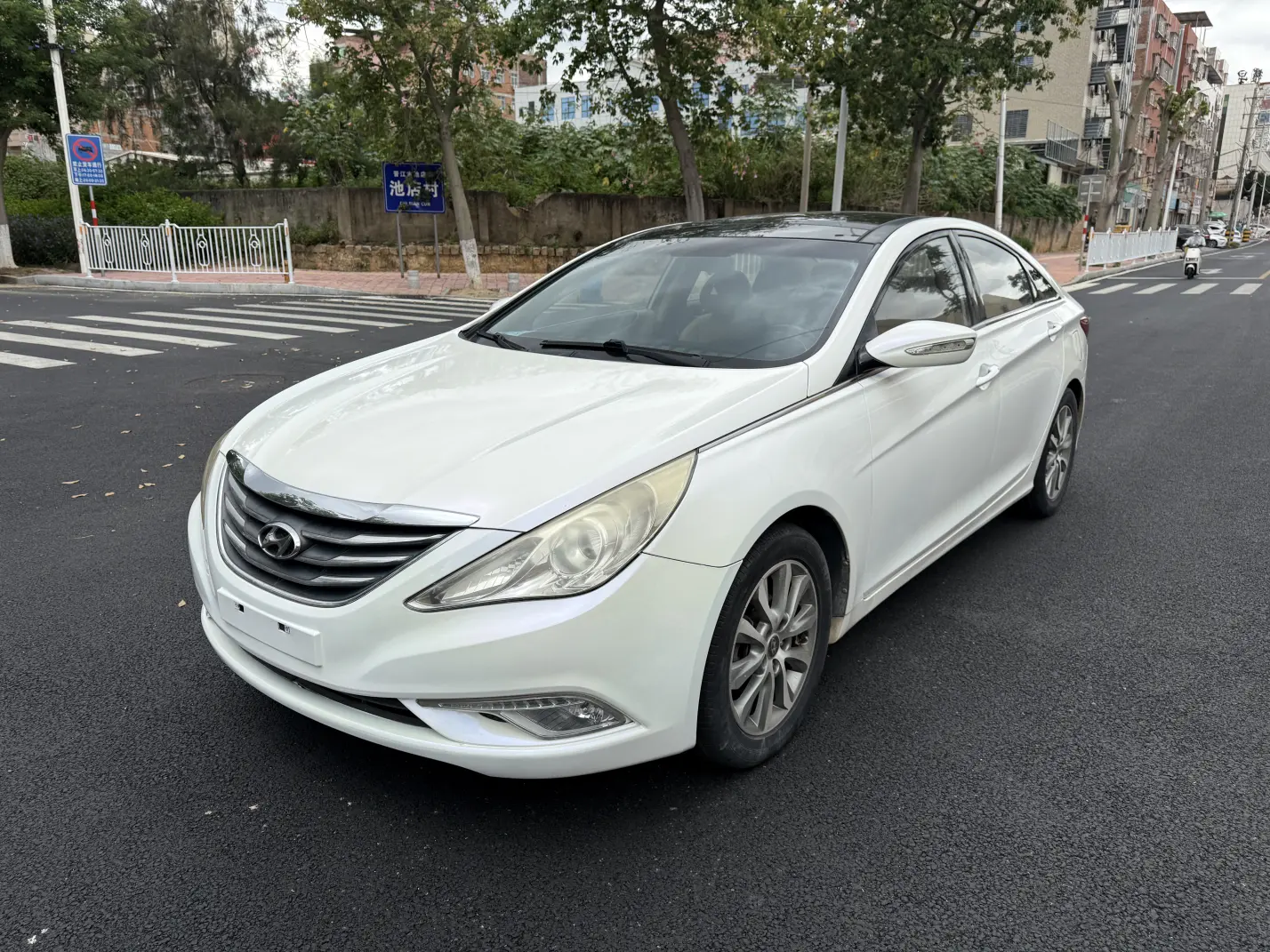 Hyundai Sonata eight