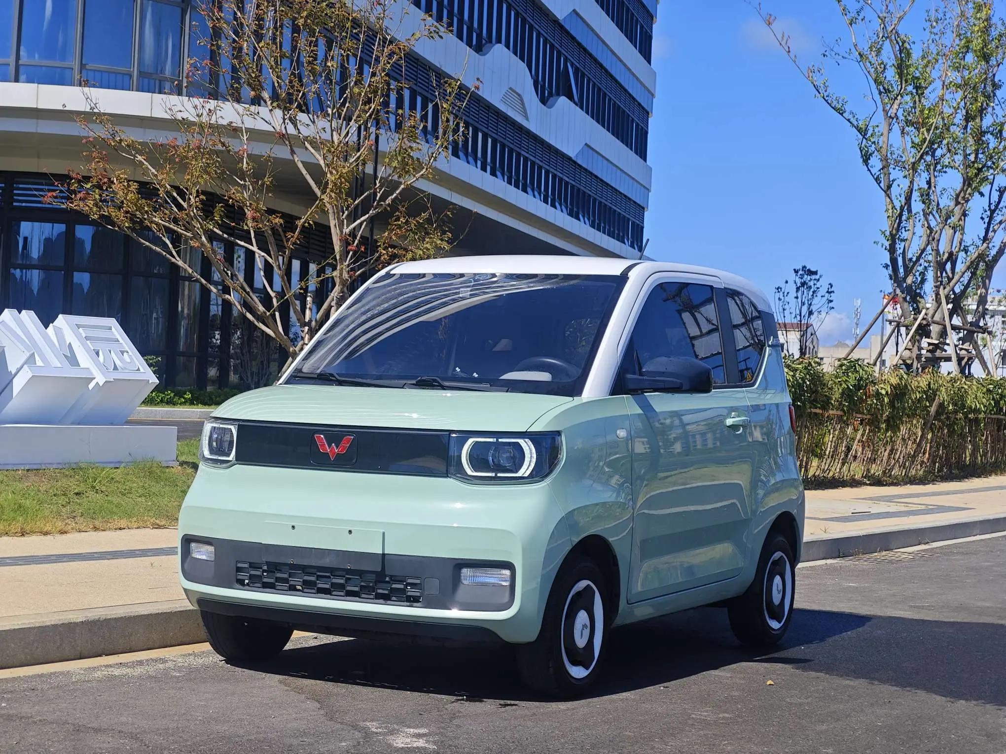 Wuling Hongguang MINIEV  из Китая