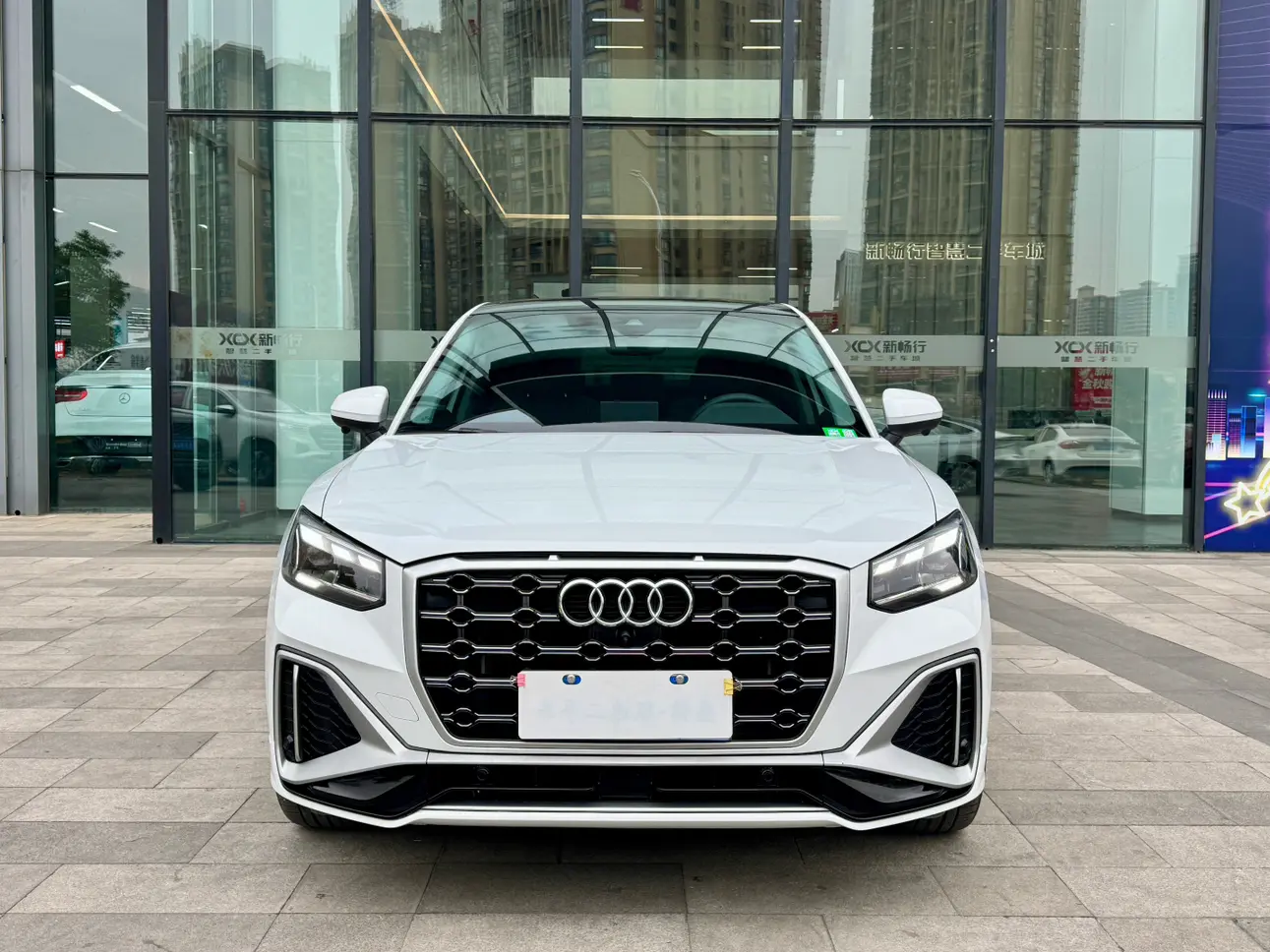 Audi Q2L