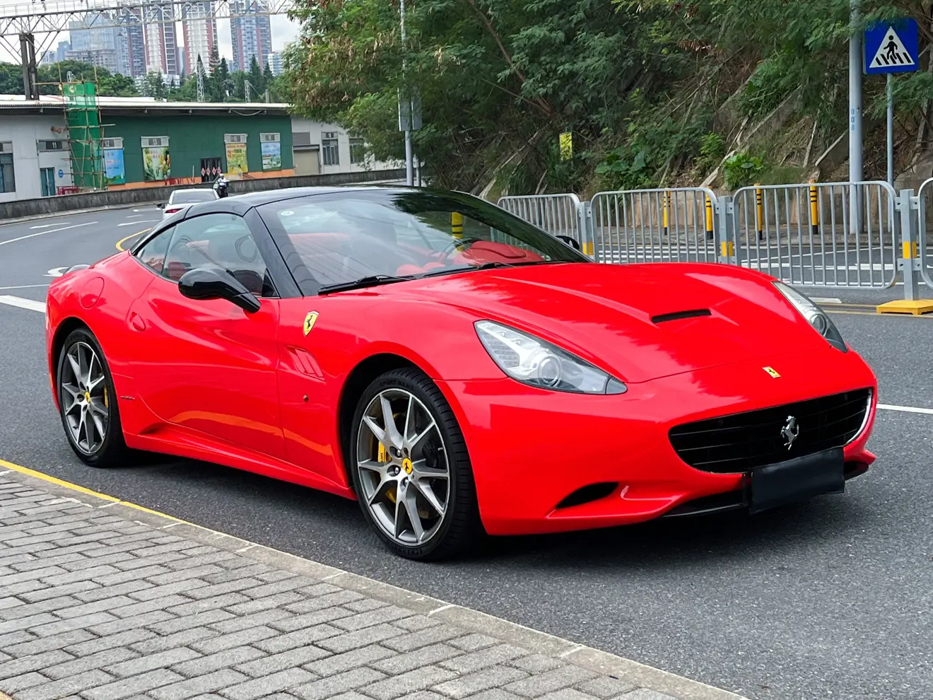 Ferrari California T