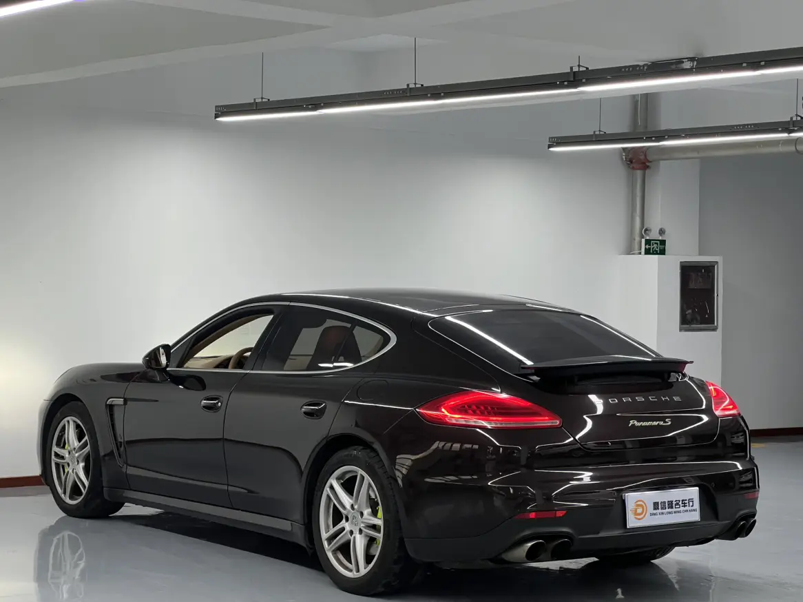 Porsche Panamera E-Hybrid