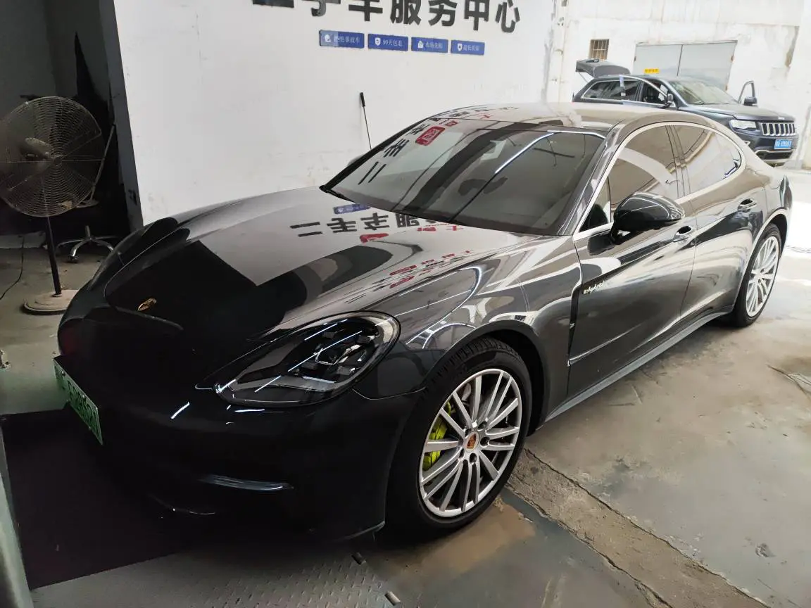 Porsche Panamera E-Hybrid