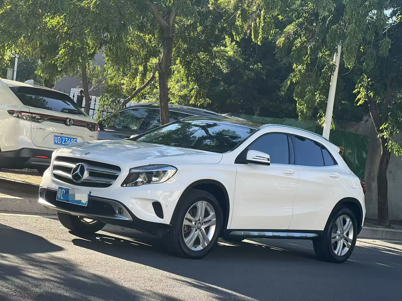 Mercedes-Benz GLA  из Китая