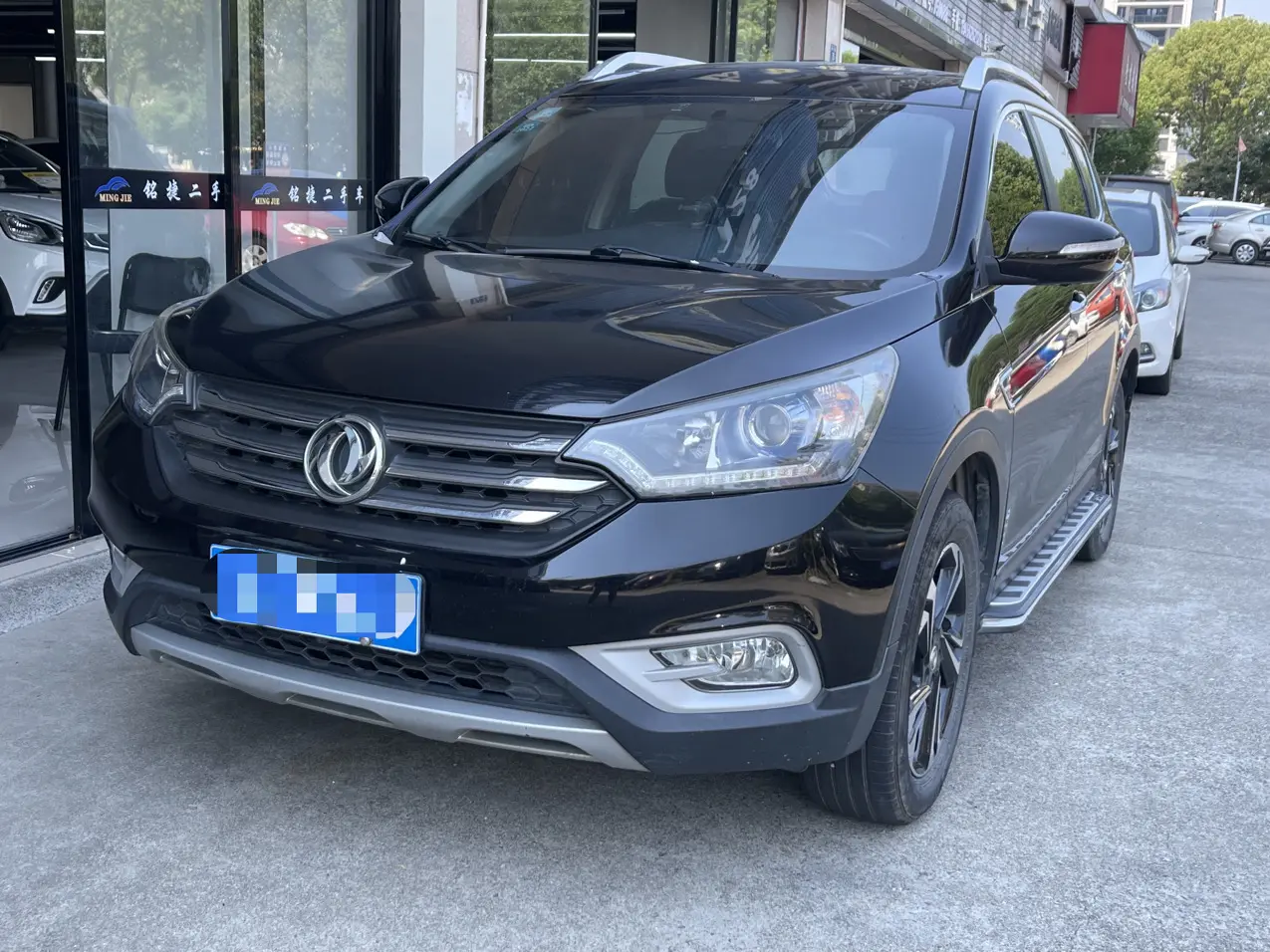 Dongfeng Fengshen AX7  из Китая
