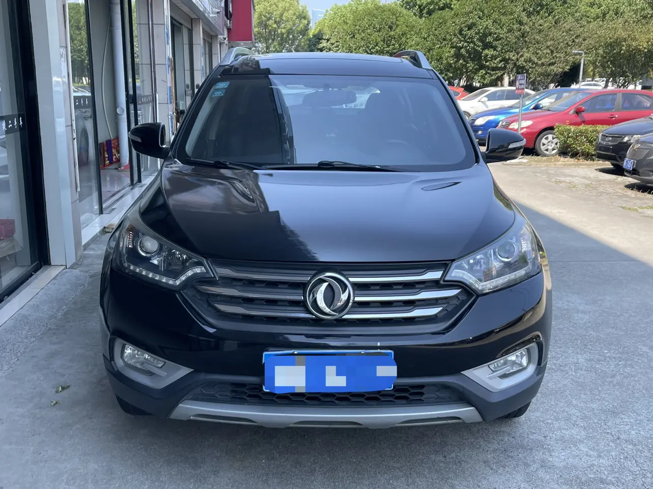 Dongfeng Fengshen AX7  из Китая