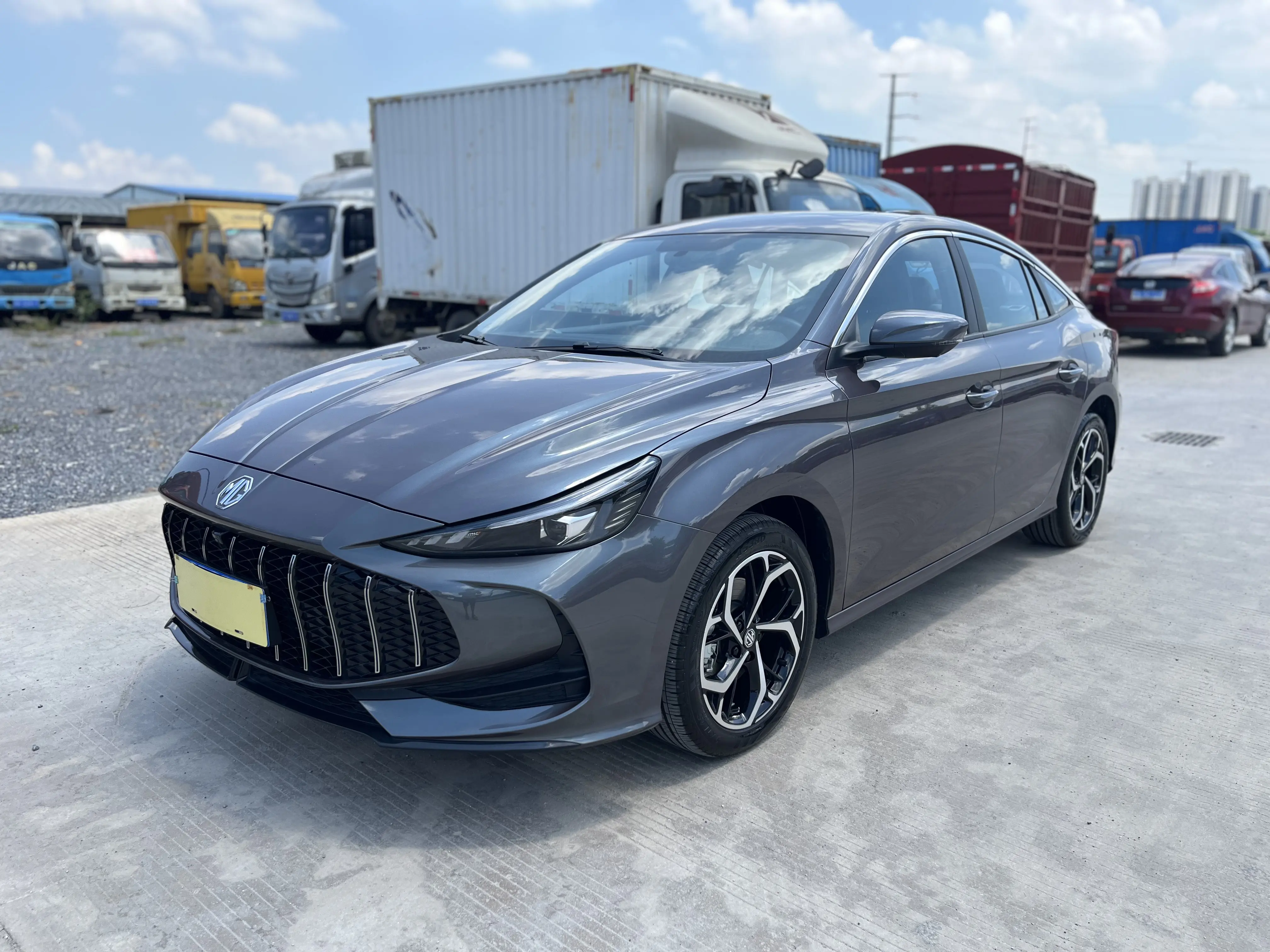 MG 5  из Китая