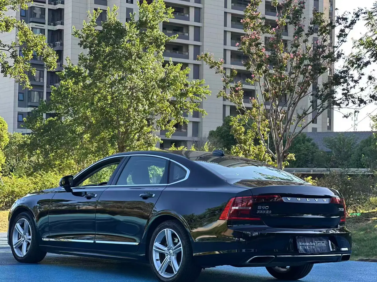 Volvo S90