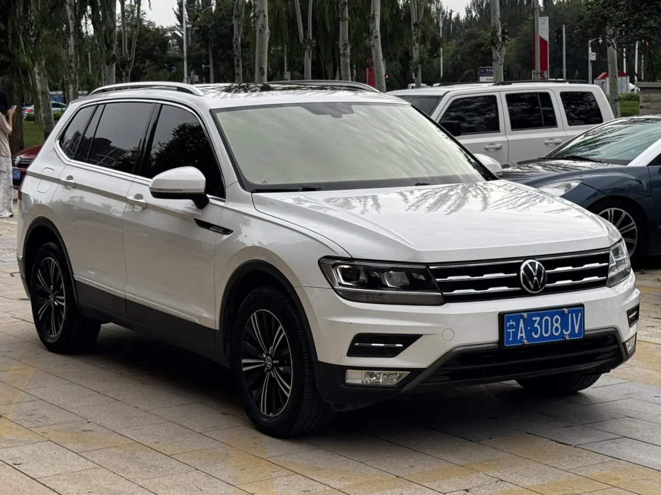 Volkswagen Tiguan L